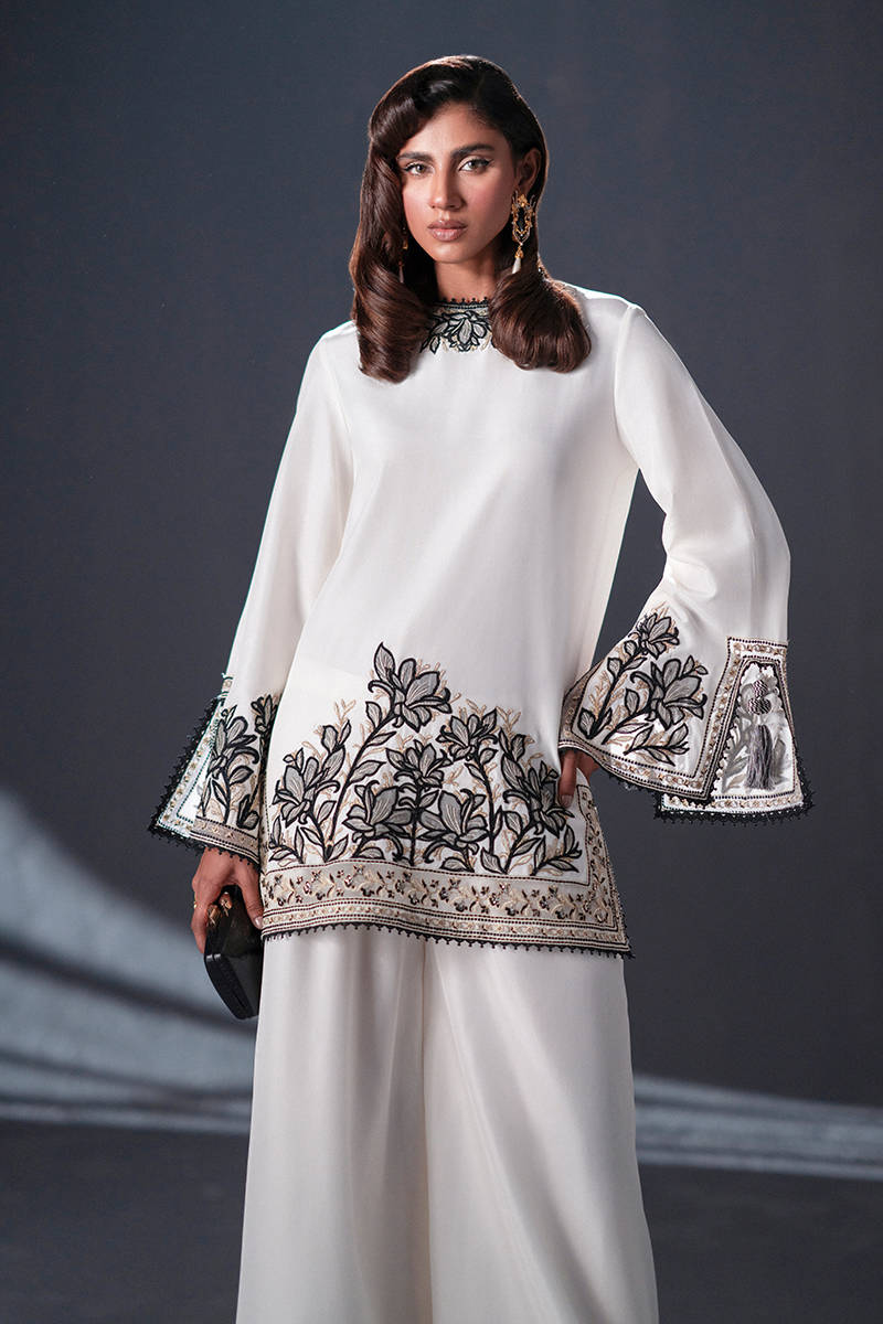 MNR | Chai Coffee Luxury Pret | Silken Tea