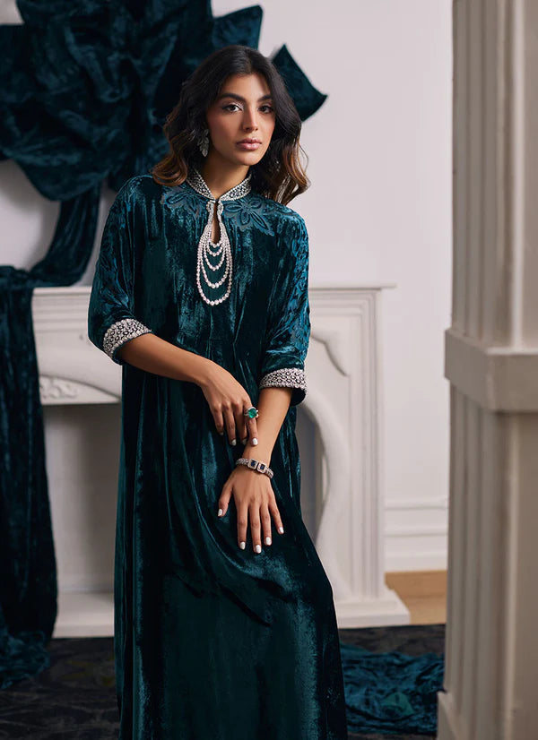 Farah Talib Aziz | Velvets The After Party | ALITA EMERALD KAFTAN