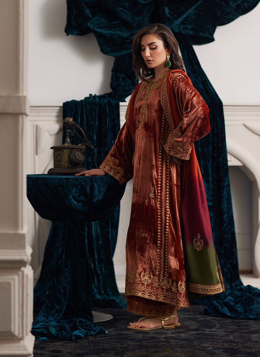 Farah Talib Aziz | Velvets The After Party | GRAZIELA SHIRT AND DUPATTA