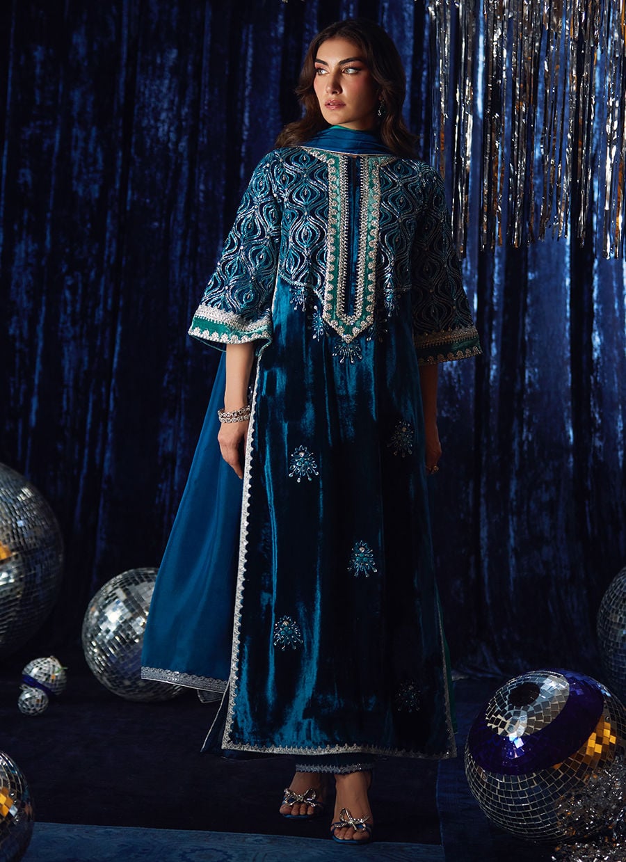 Farah Talib Aziz | Velvet Fete 4 | Teen Teal Shirt And Dupatta