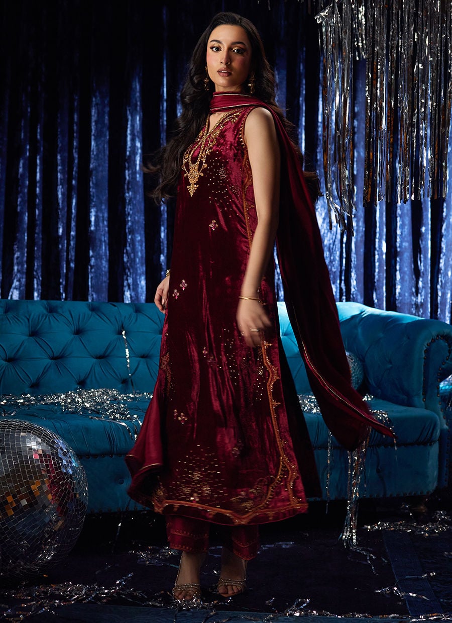 Farah Talib Aziz | Velvet Fete 4 | Arden Garnet Shirt And Dupatta