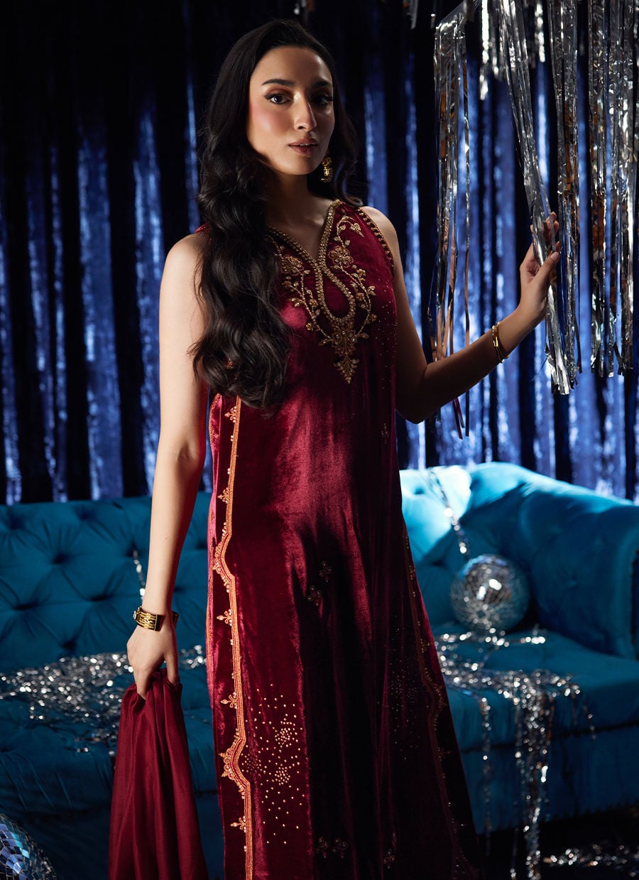 Farah Talib Aziz | Velvet Fete 4 | Arden Garnet Shirt And Dupatta