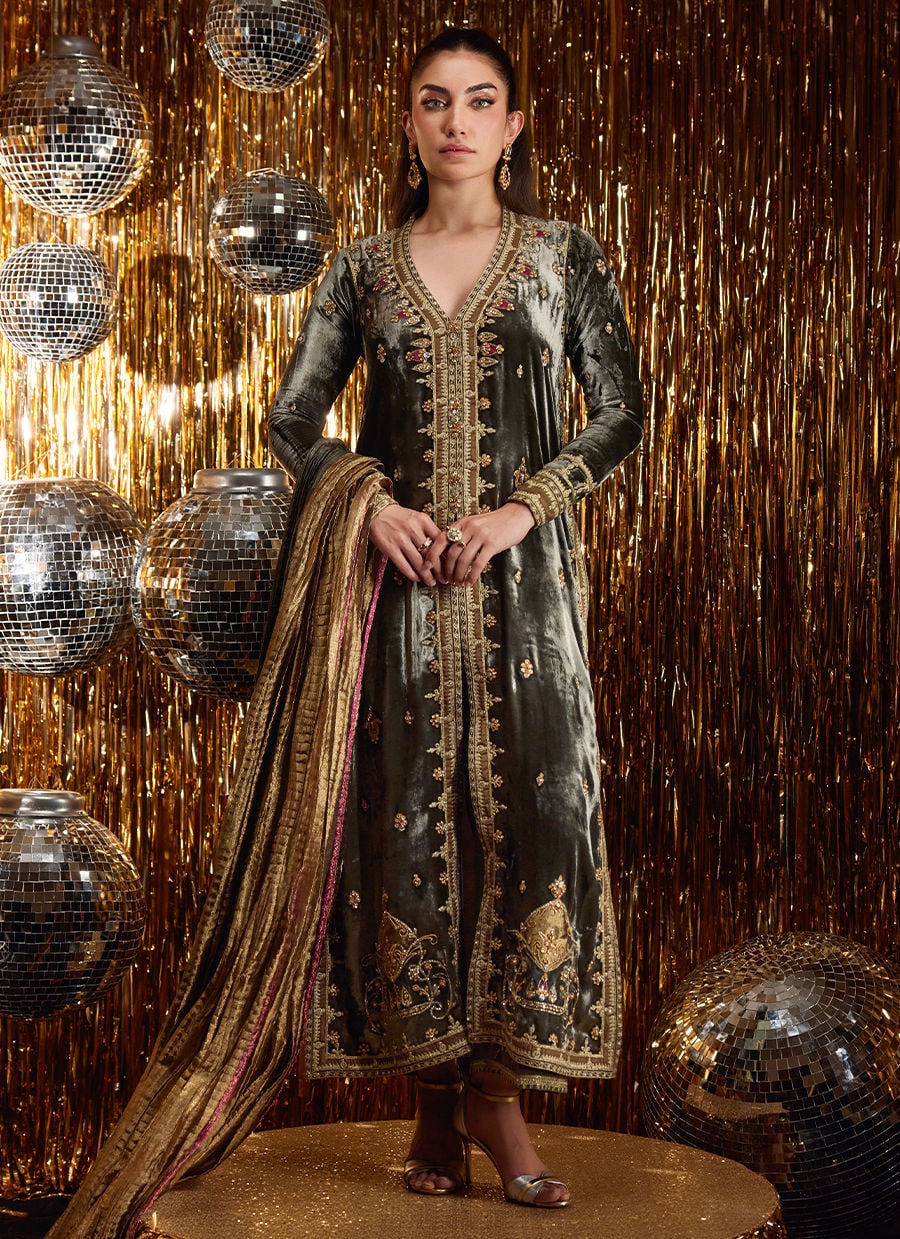 Farah Talib Aziz | Velvet Fete 4 | Sarina Slate Shirt And Dupatta