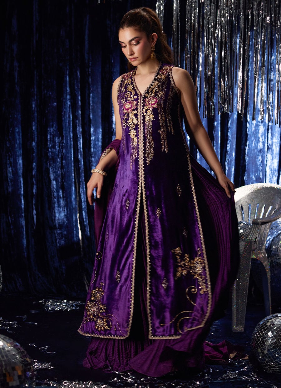 Farah Talib Aziz | Velvet Fete 4 | Amima Aubergine Shirt And Dupatta