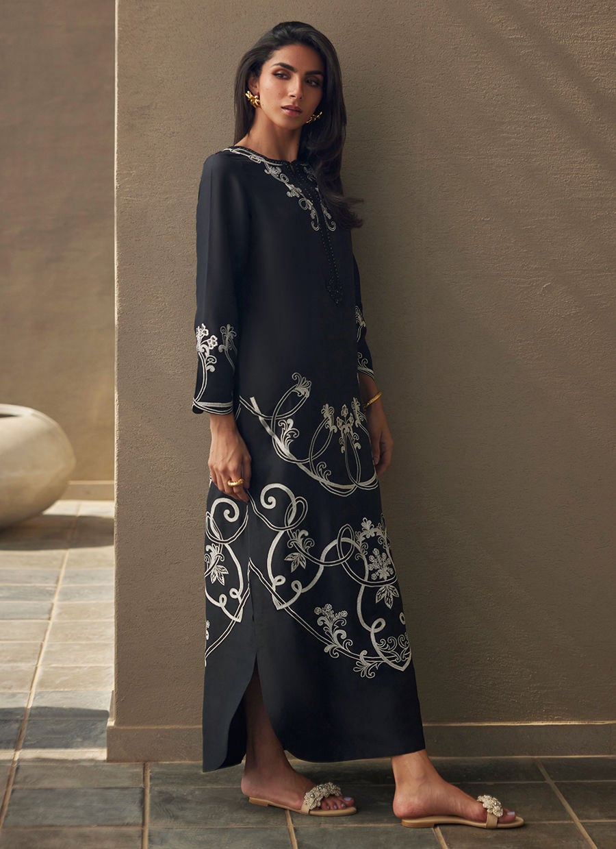 Farah Talib Aziz | Laani The Kaftan Edit | Serai Black Silk
