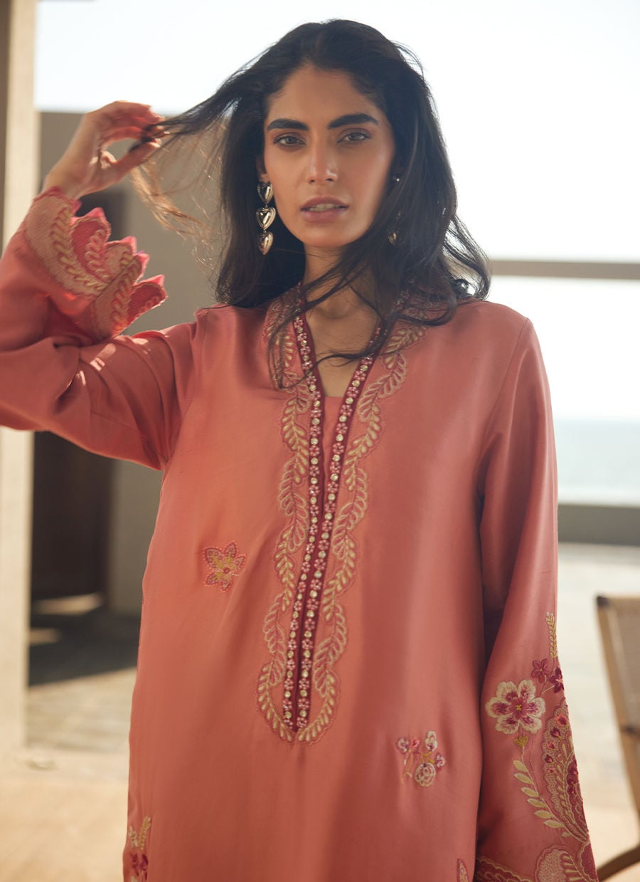 Farah Talib Aziz | Laani The Kaftan Edit | Nami Coral Silk