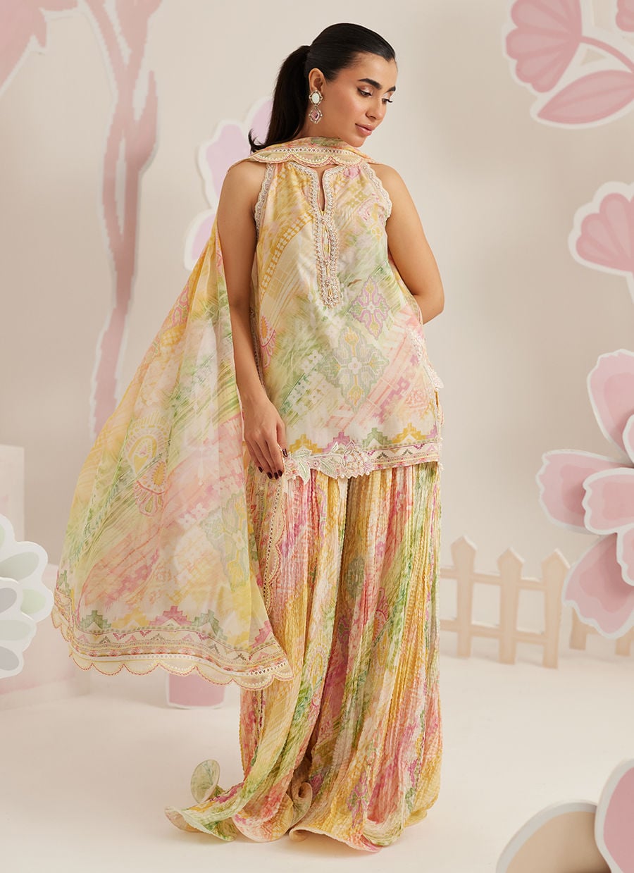 Farah Talib Aziz | Frou Frou Ramadan Edit | Elysia