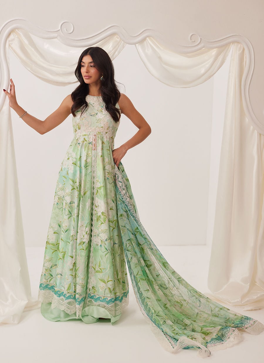 Farah Talib Aziz | Frou Frou Ramadan Edit | Serenelle