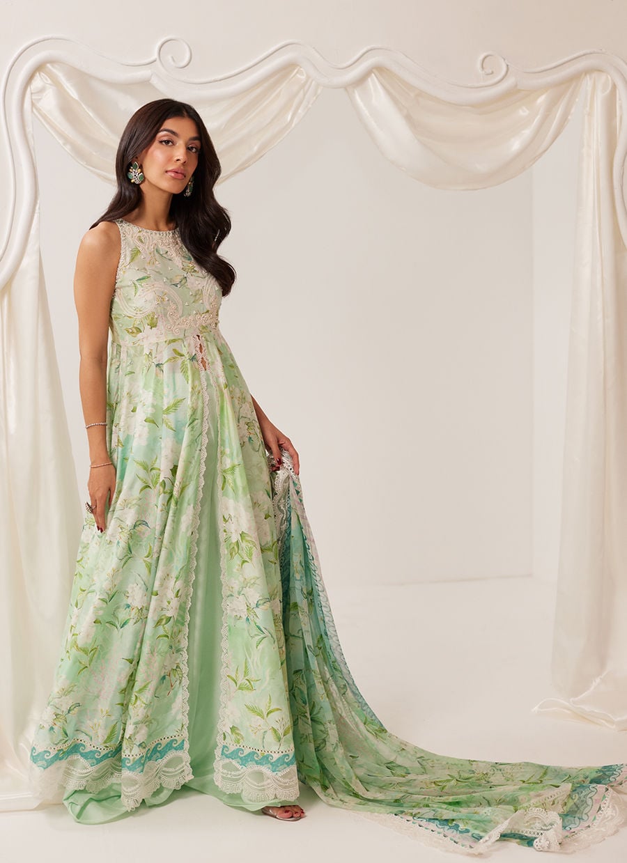Farah Talib Aziz | Frou Frou Ramadan Edit | Serenelle
