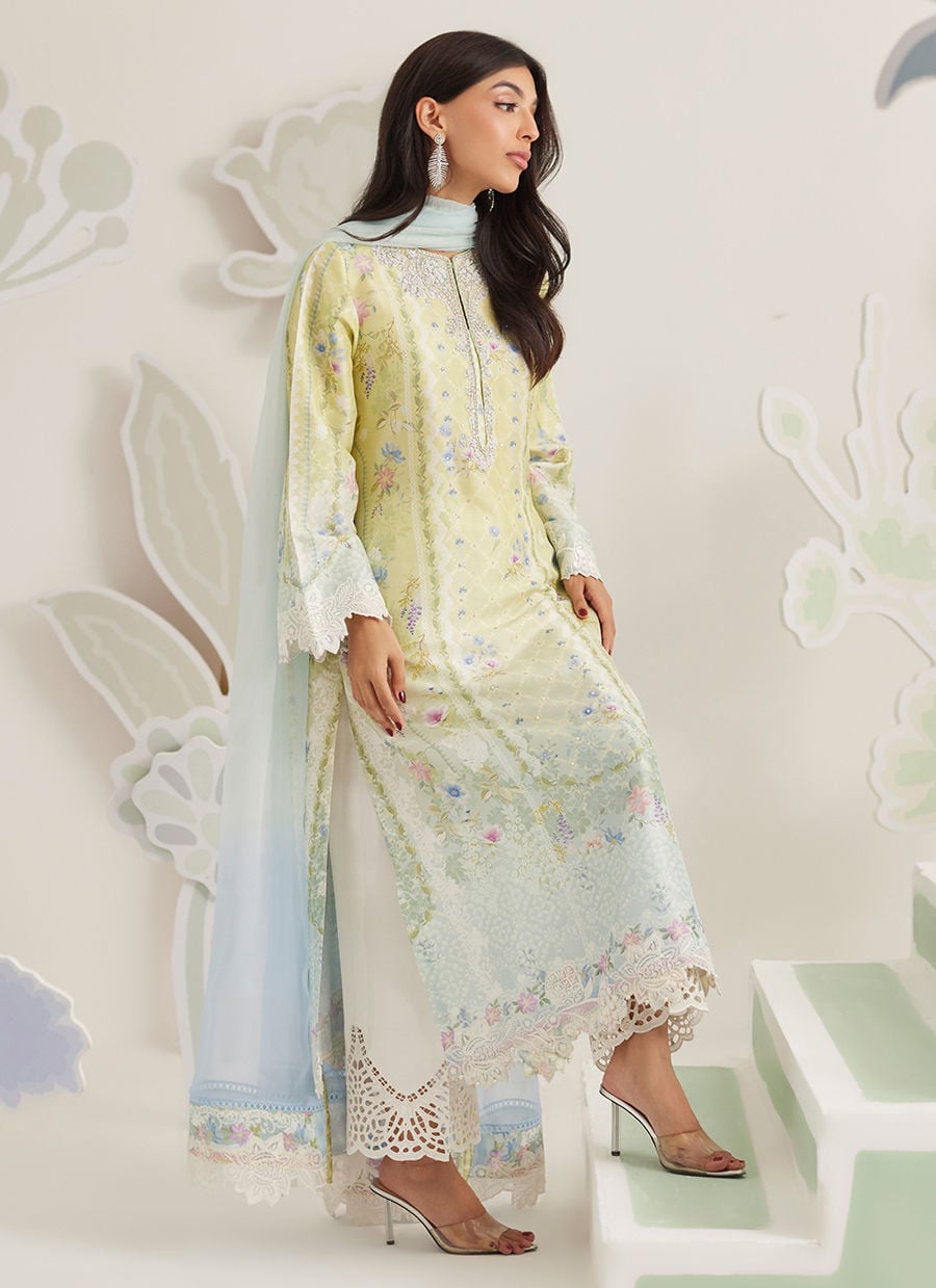 Farah Talib Aziz | Frou Frou Ramadan Edit | Orelia