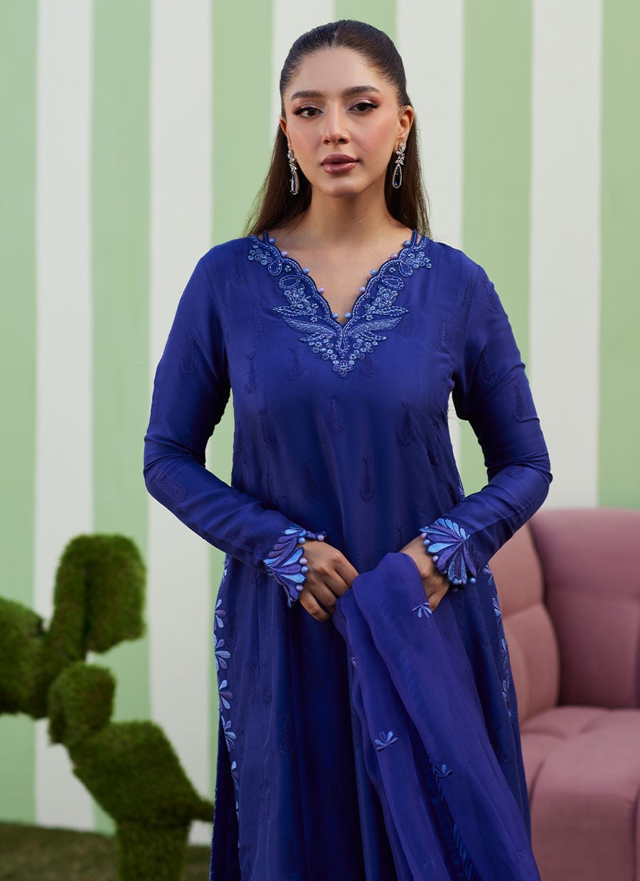 Farah Talib Aziz | Luna Eid 26 | Elaris Shirt And Dupatta