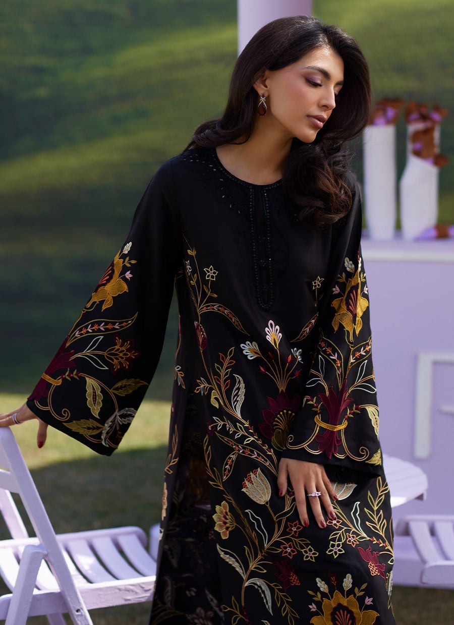 Farah Talib Aziz | Luna Eid 26 | Eavan Shirt And Dupatta