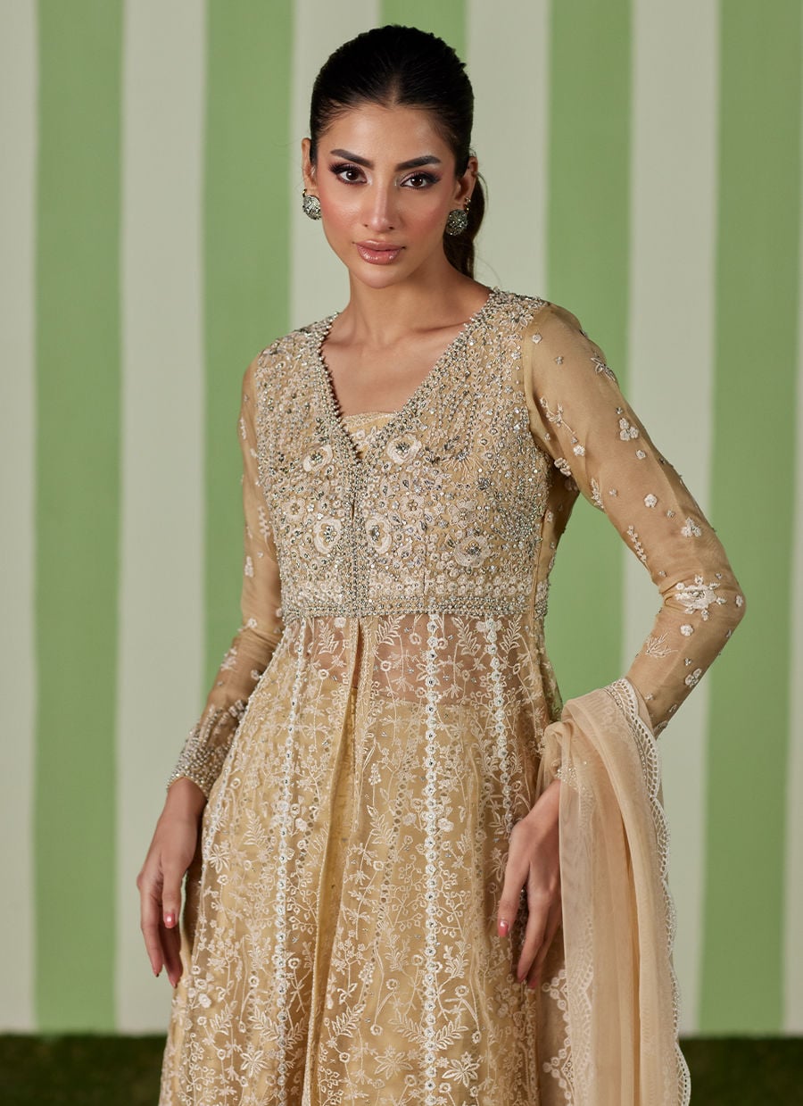 Farah Talib Aziz | Luna Eid 26 | Ayra Kalidaar With Dupatta