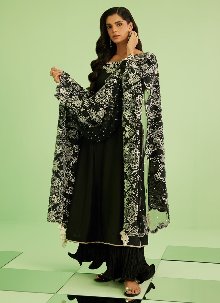 Farah Talib Aziz | Veya A Draped Capsule | Noir Élan Kalidaar