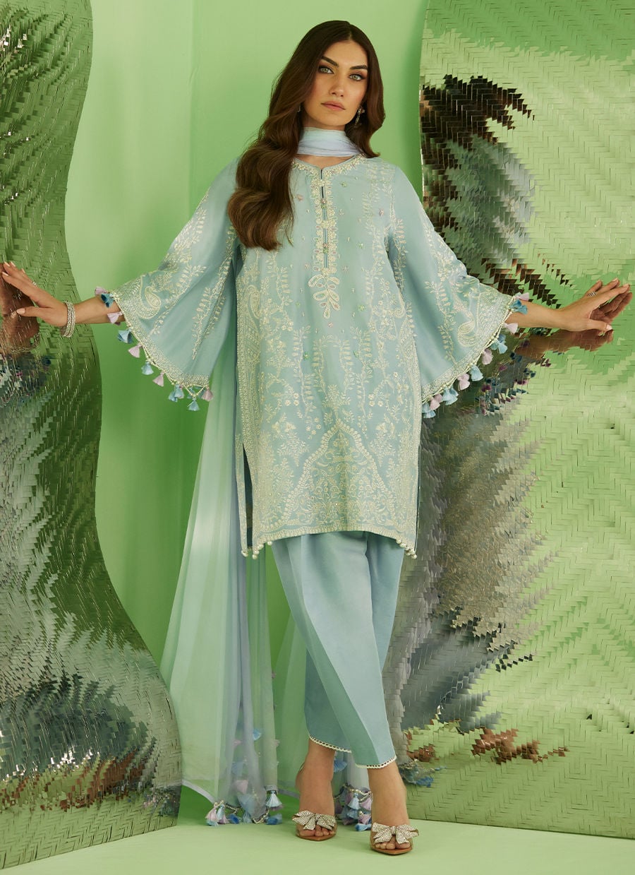 Farah Talib Aziz | Veya A Draped Capsule | Serra