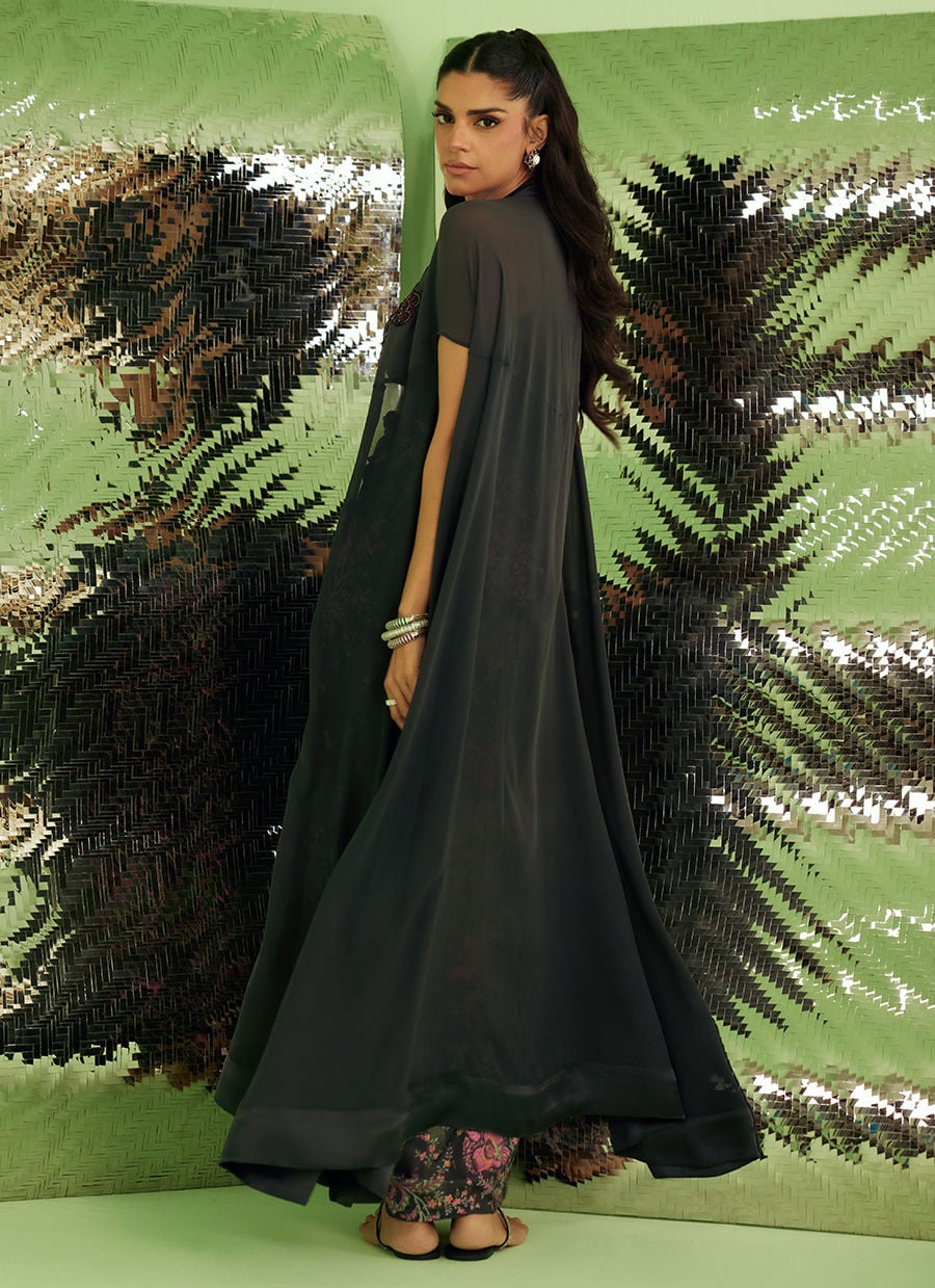 Farah Talib Aziz | Veya A Draped Capsule | Azalea