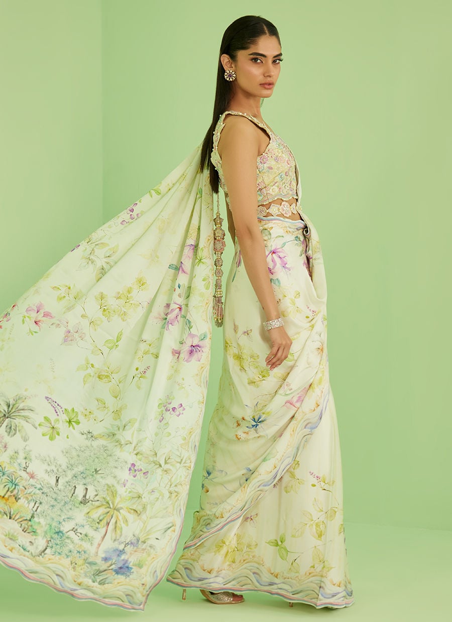Farah Talib Aziz | Veya A Draped Capsule | Avery Saree