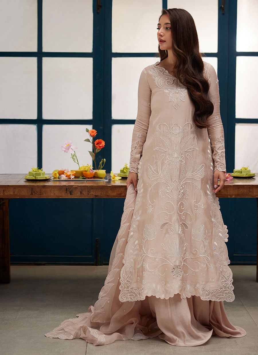 Farah Talib Aziz | Tara Luxe Eid 26 | Remy