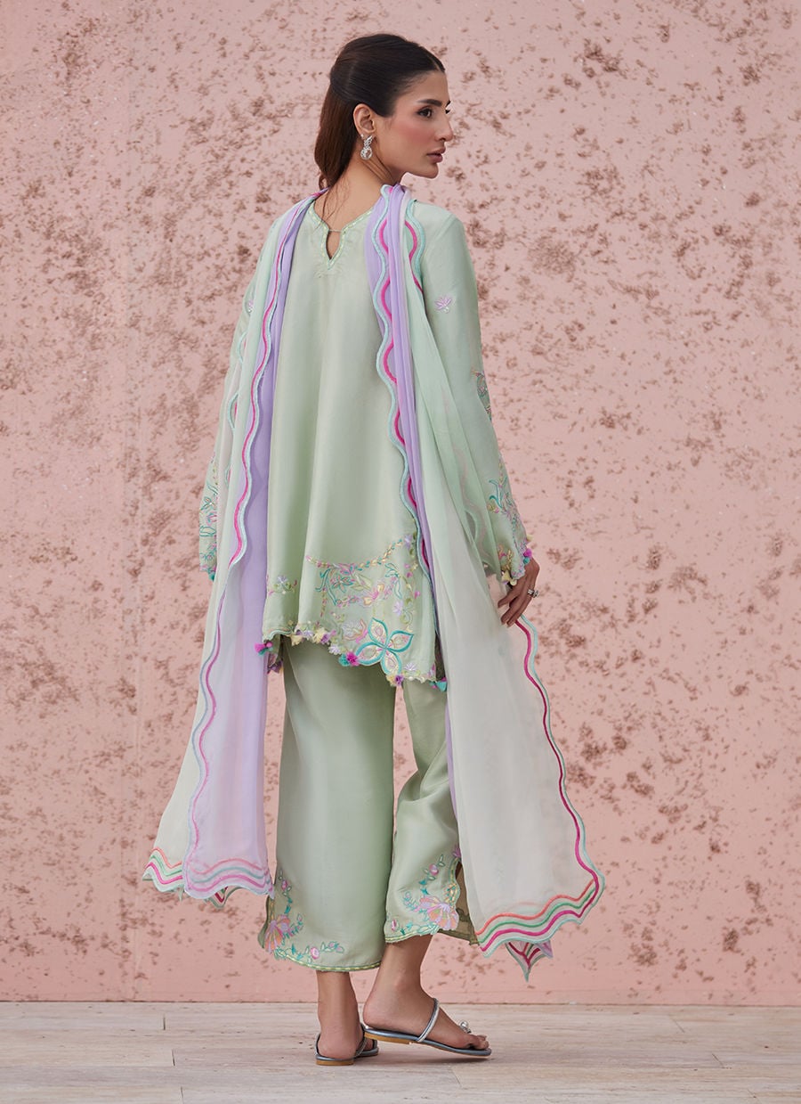Farah Talib Aziz | Tara Luxe Eid 26 | Hailee
