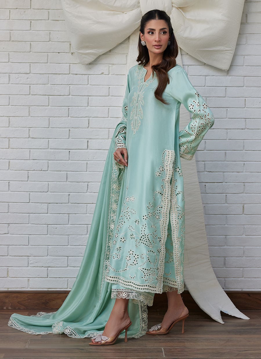 Farah Talib Aziz | Tara Luxe Eid 26 | Kalina