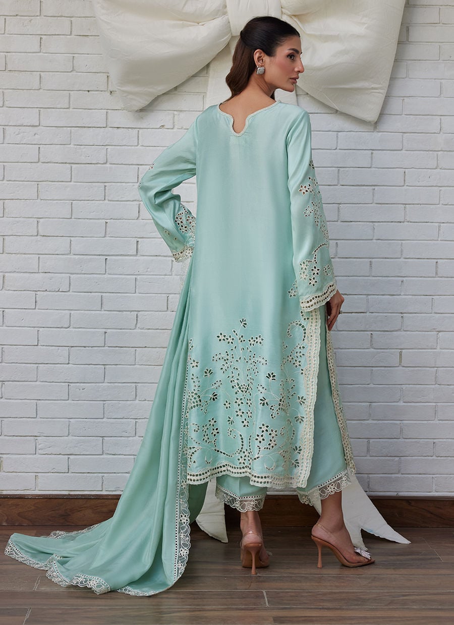 Farah Talib Aziz | Tara Luxe Eid 26 | Kalina