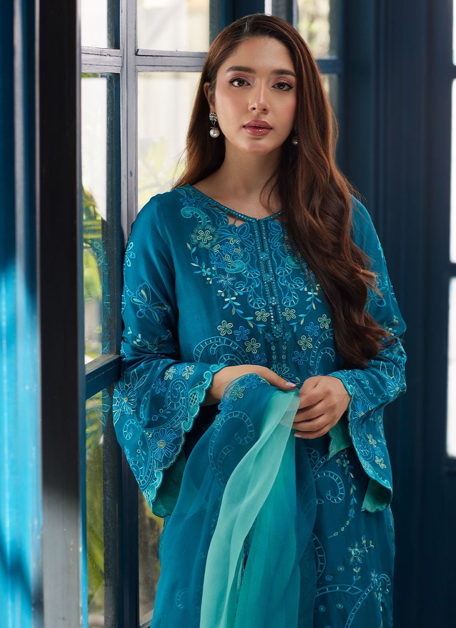 Farah Talib Aziz | Tara Luxe Eid 26 | Eliana