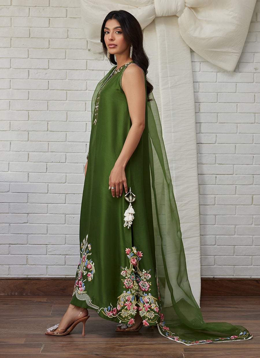 Farah Talib Aziz | Tara Luxe Eid 26 | Gracie