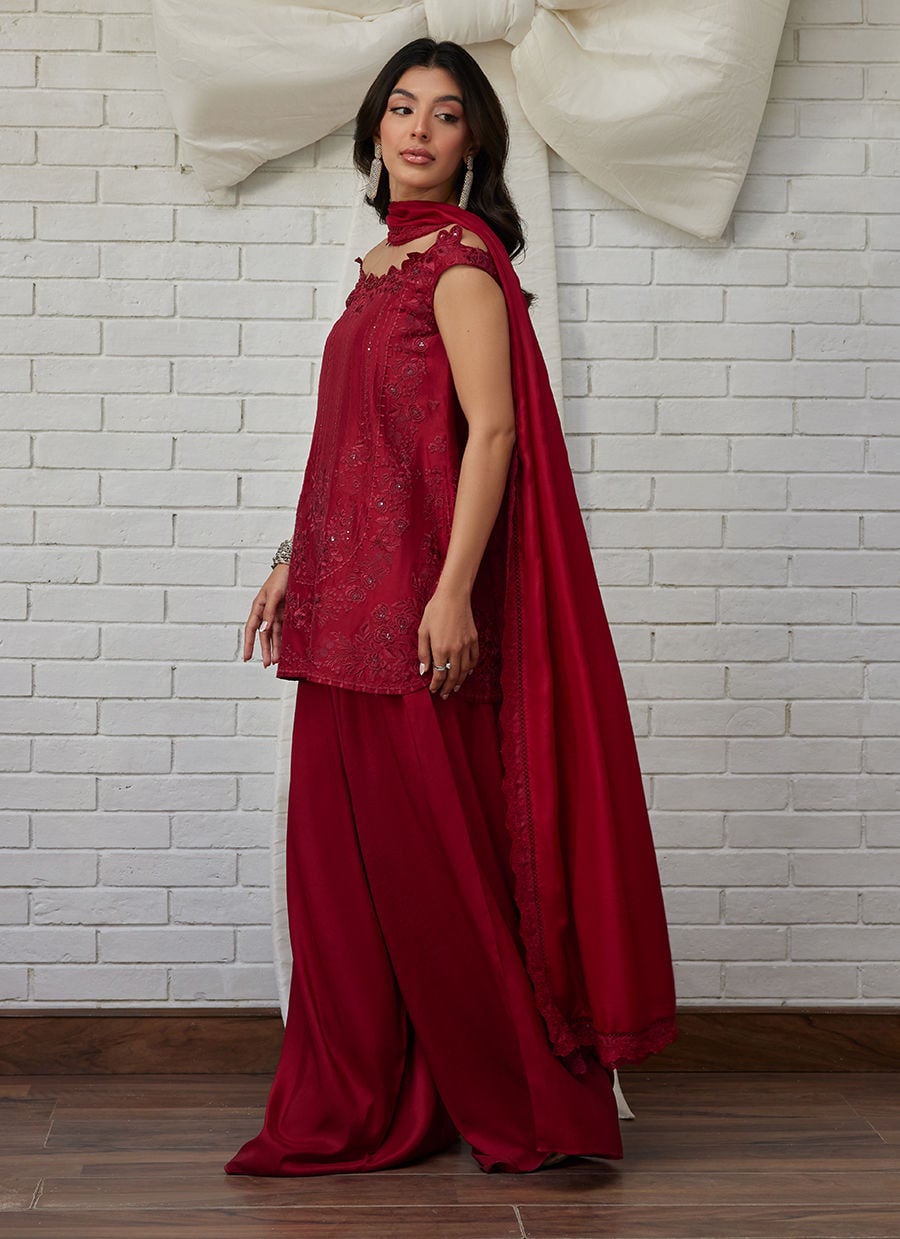 Farah Talib Aziz | Tara Luxe Eid 26 | Vrai