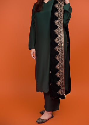 SHV-695 BLACK SHAWL