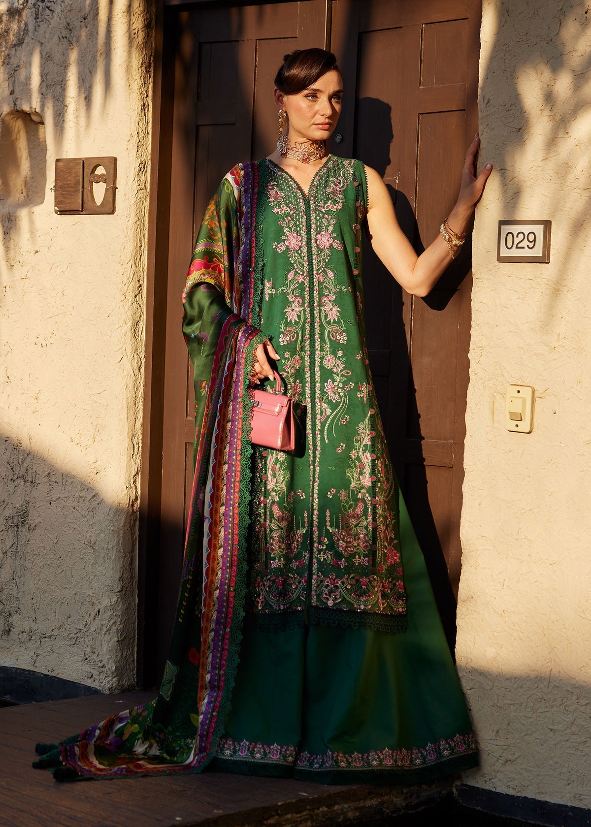 Kanwal Malik | Ariya Luxury Lawn 26 | Serena