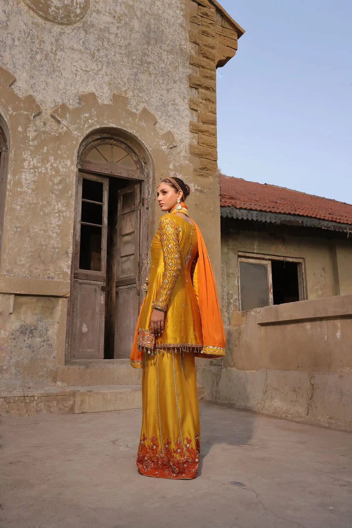 Wahaj M Khan | Banno Wedding Formals |Mayun jora - Sheesha Peplum set