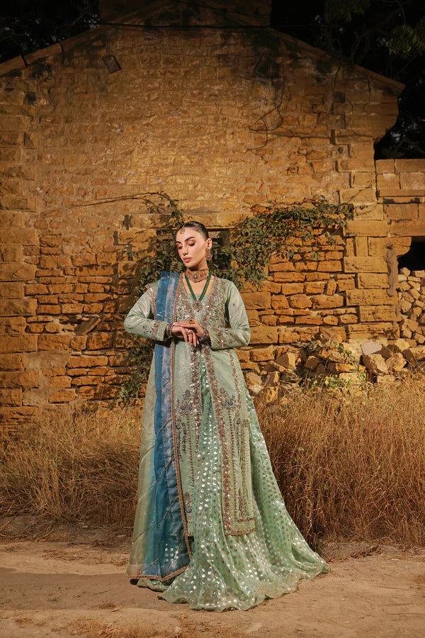 Wahaj M Khan | Banno Wedding Formals | Ferozi Rosegold Bano Jacket