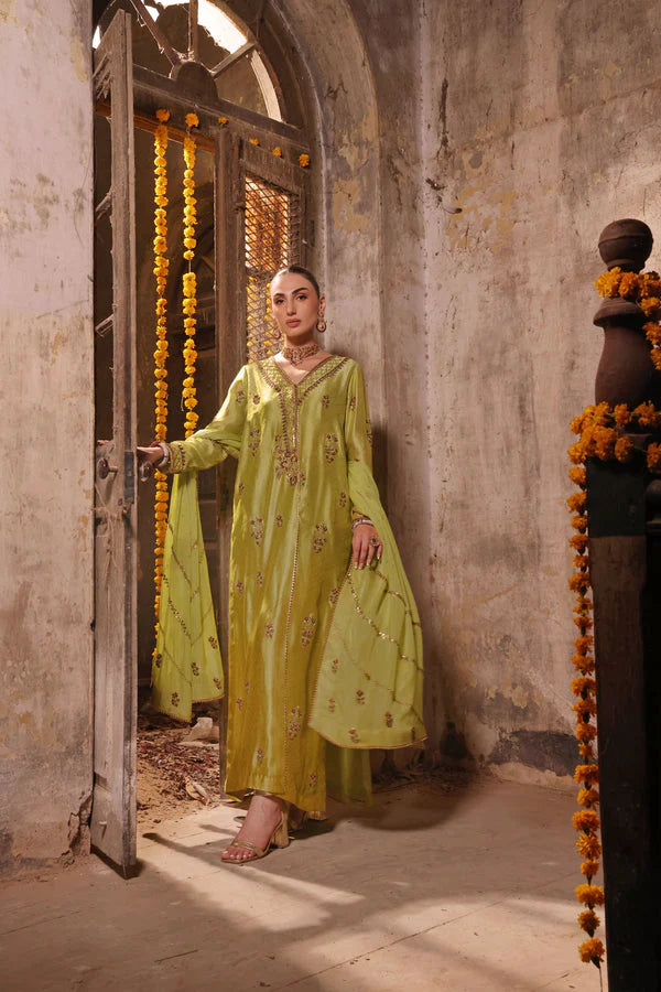 Wahaj M Khan | Banno Wedding Formals | Electric classic Green Bano