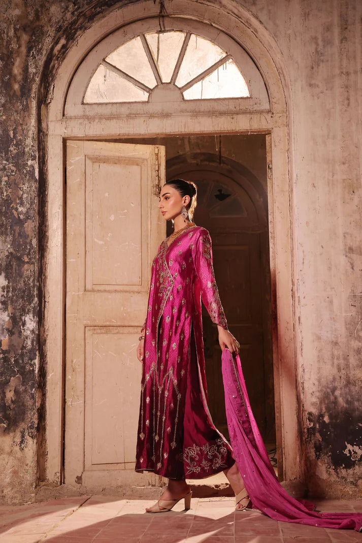 Wahaj M Khan | Banno Wedding Formals | Magenta Ombre Bano