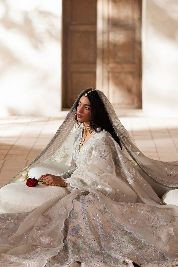 Suffuse | Freeshia Wedding Formals | Yasmira