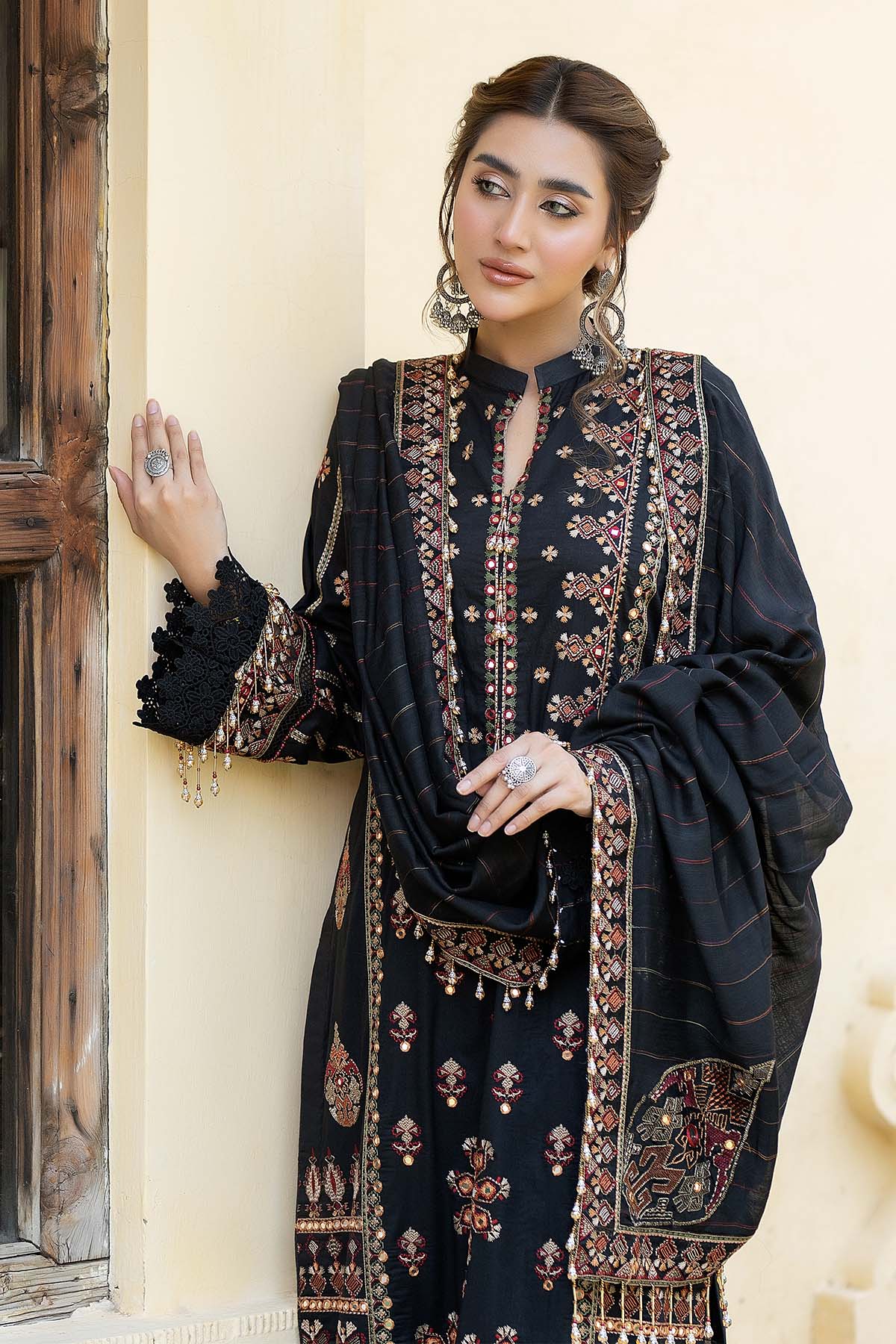 Raeesa Premium | Pankh Luxury Lawn | P -05