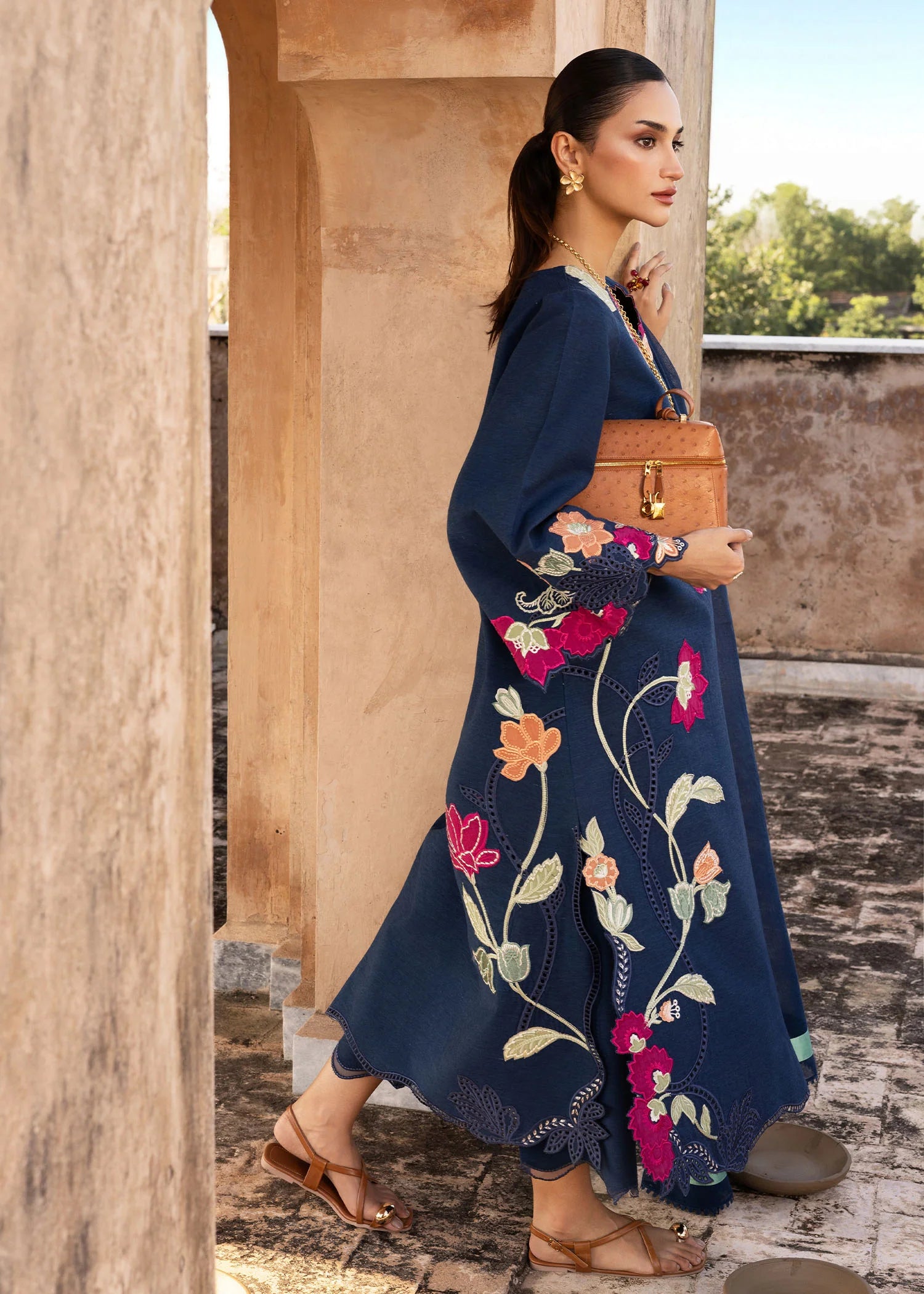 Crimson | MITTI WINTER PRET 25 | Musawir