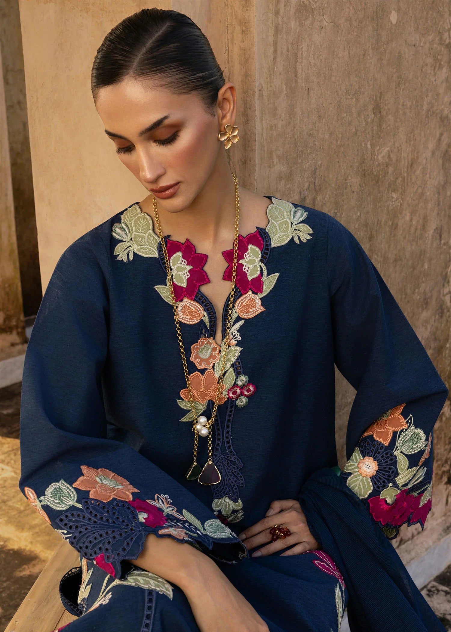 Crimson | MITTI WINTER PRET 25 | Musawir