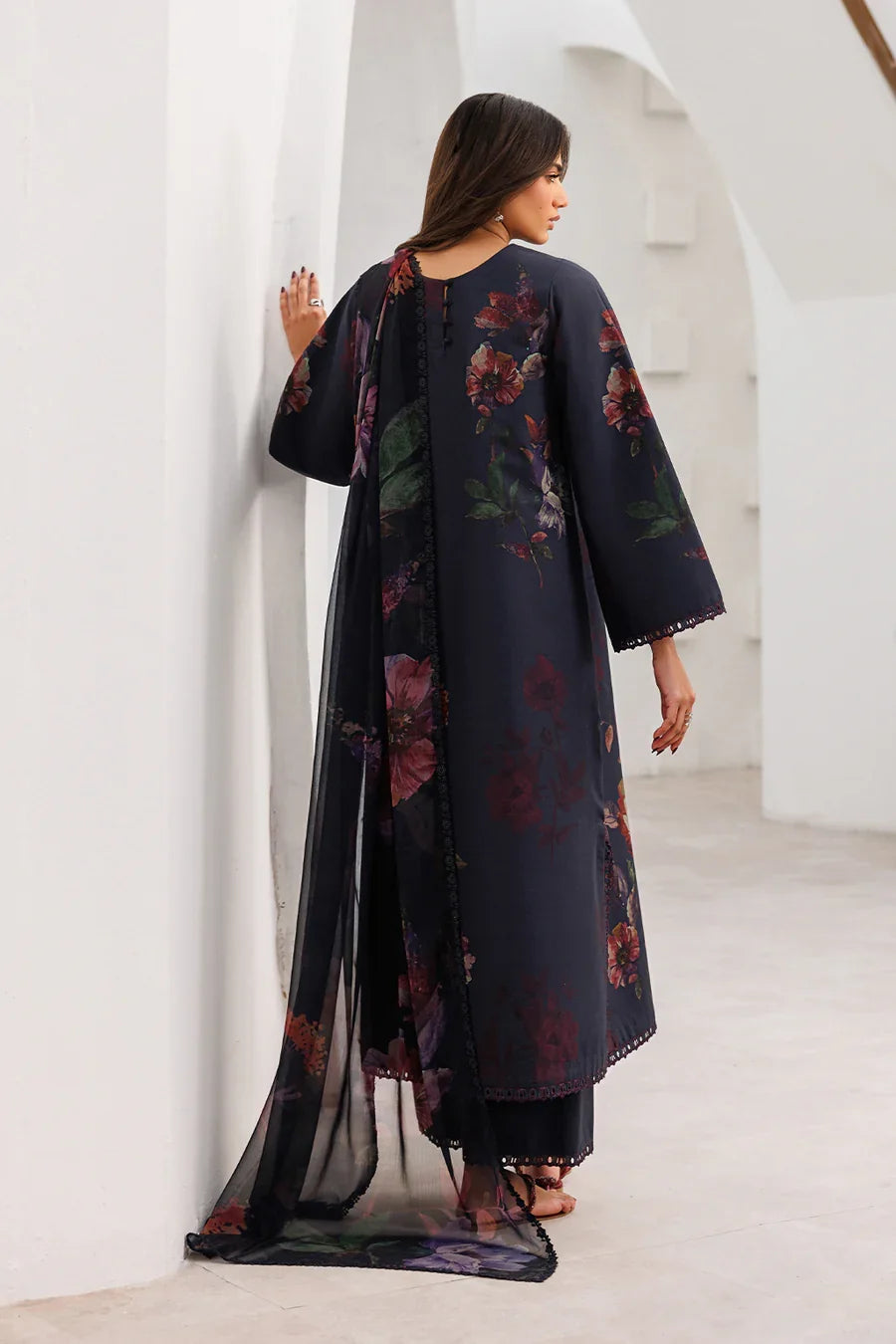 Iznik | Printed lawn vol II | UE-645 Printed Lawn
