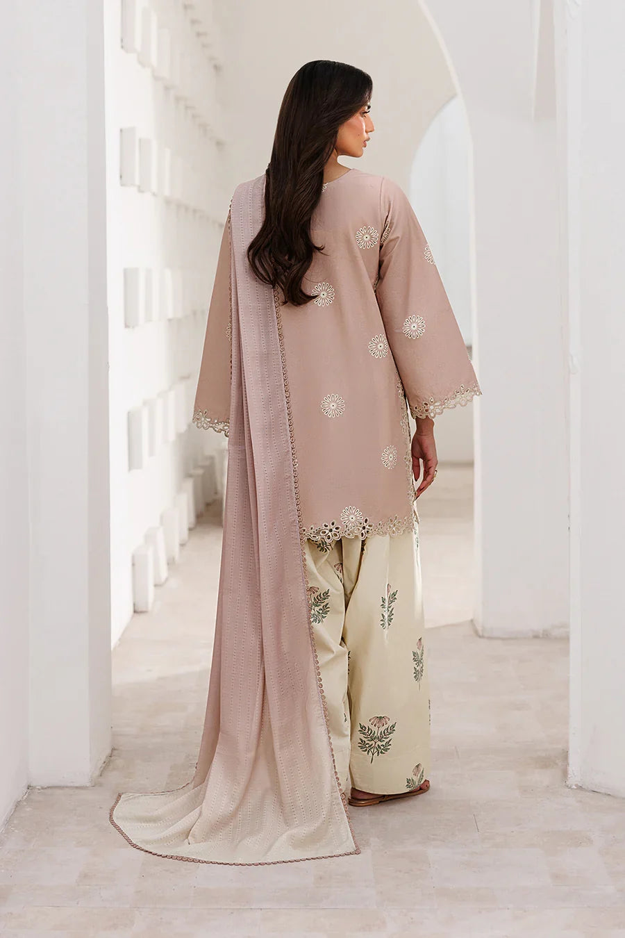 Iznik | Printed lawn vol II | UE-640 Printed Lawn