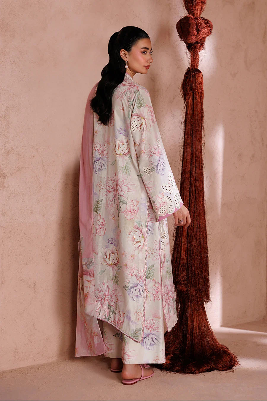 Iznik | Sunscape Lawn '26 | UE-712 Embroidered Lawn
