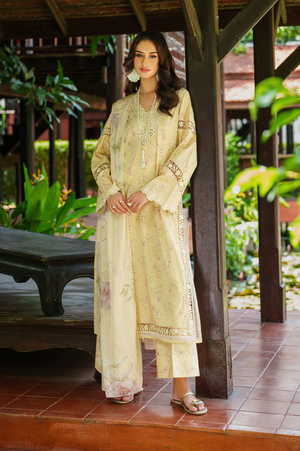 Iznik | lawn 26 | UE-497