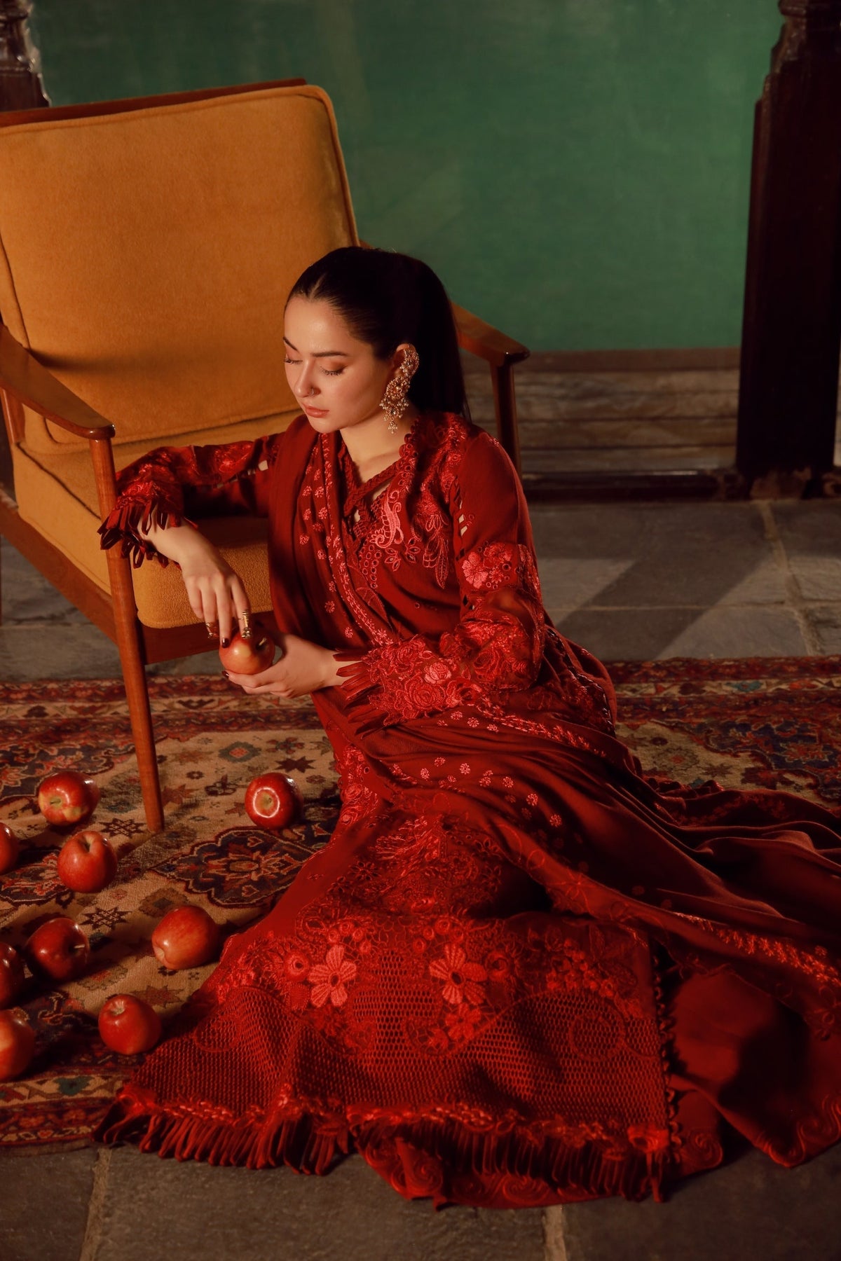 Maryam Hussain | Winter Shawl 25 | Riya