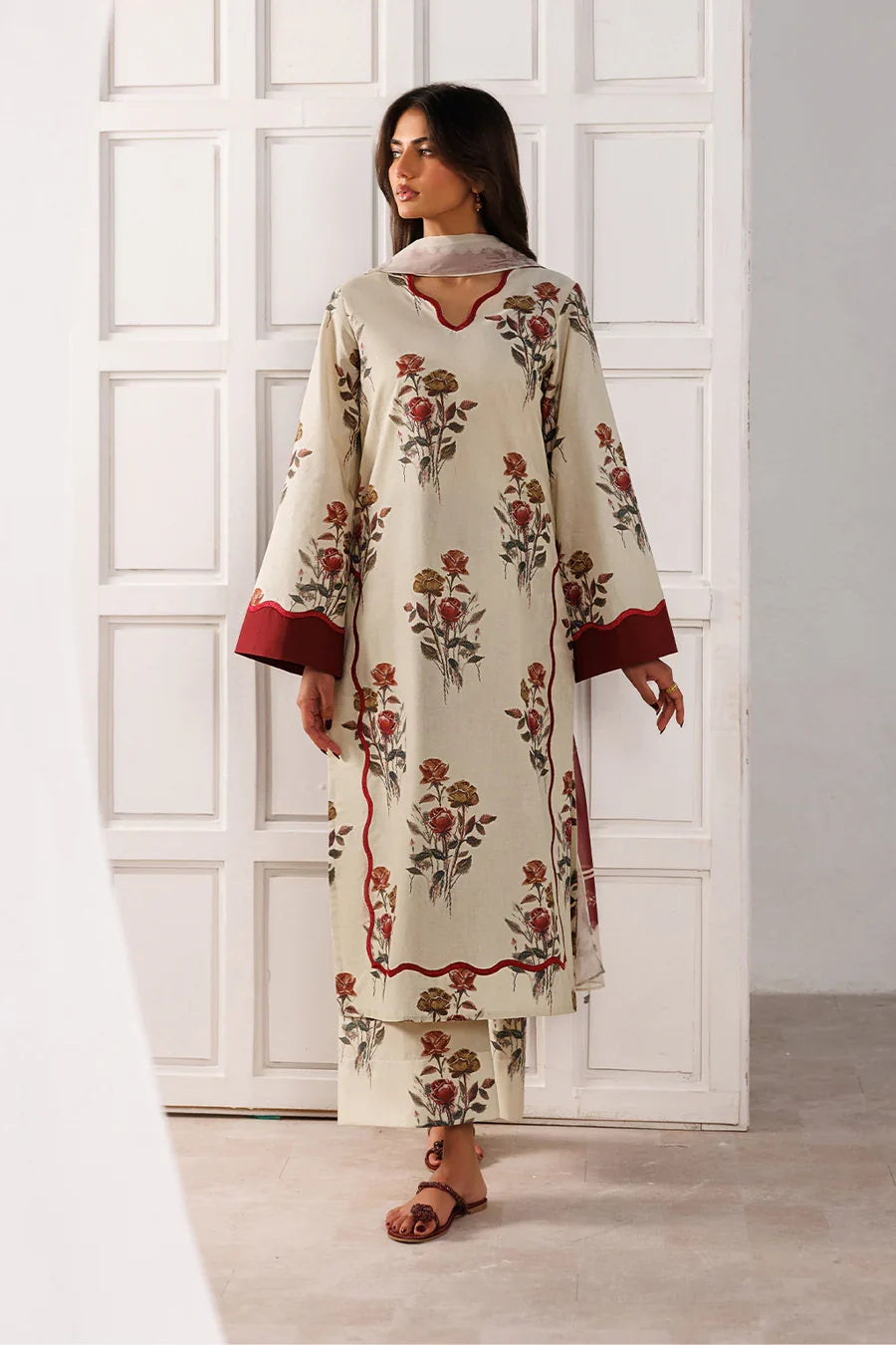 Iznik | Printed lawn vol II | UE-641 Printed Lawn