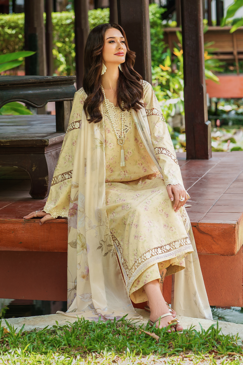 Iznik | lawn 26 | UE-497