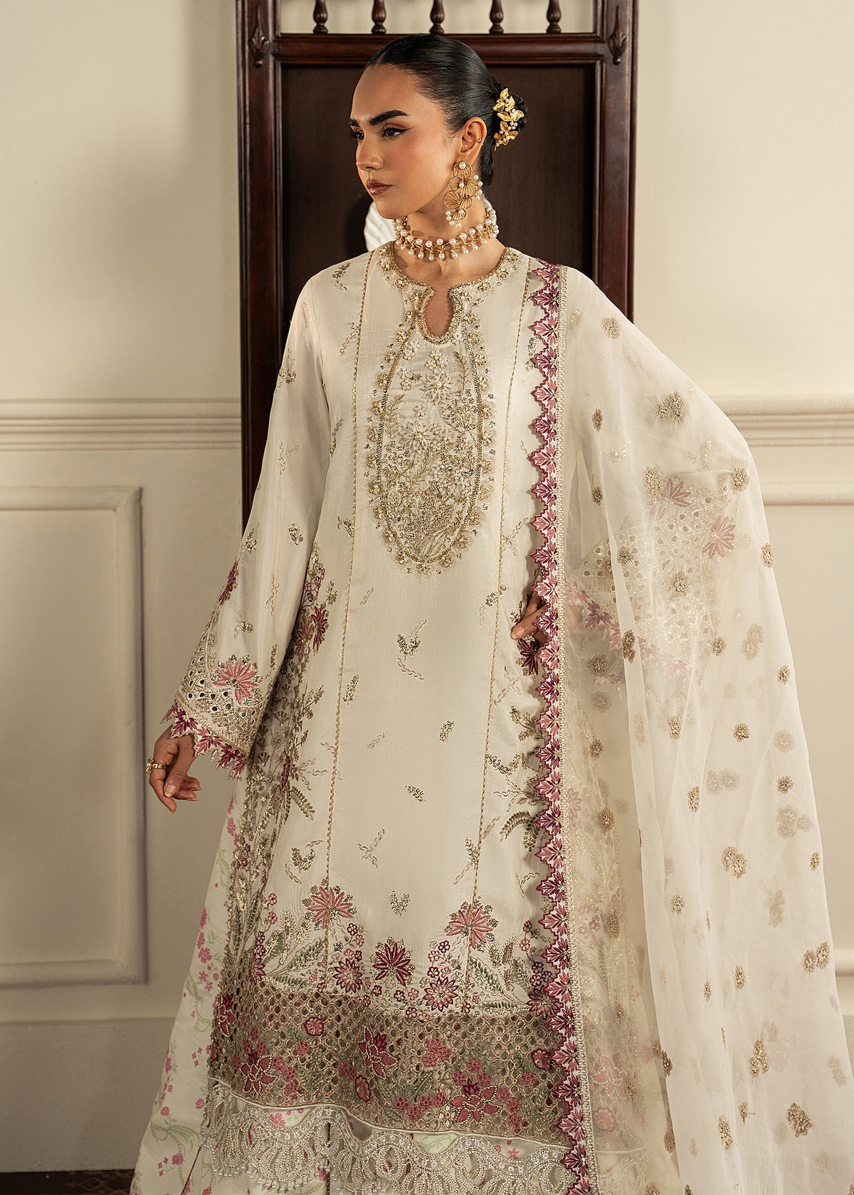 Sadaf Fawad Khan | Roya Lumiere | Nohor