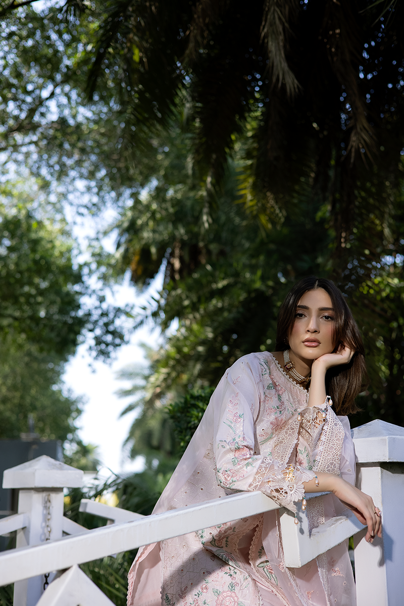 Raeesa Premium | Amani Lawn 26 | AM-001 FLORÉA