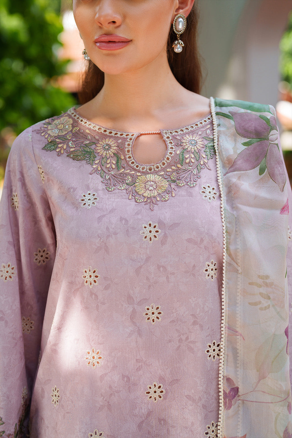 Iznik | lawn 26 | UE-278