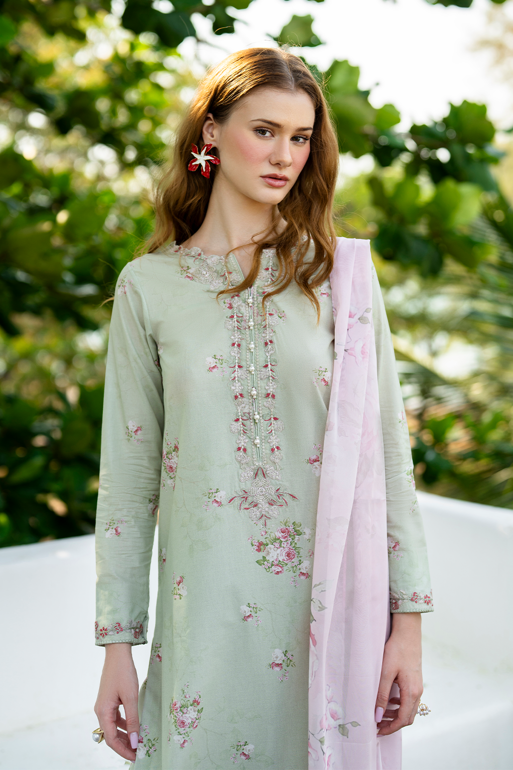 Iznik | lawn 26 | UE-487