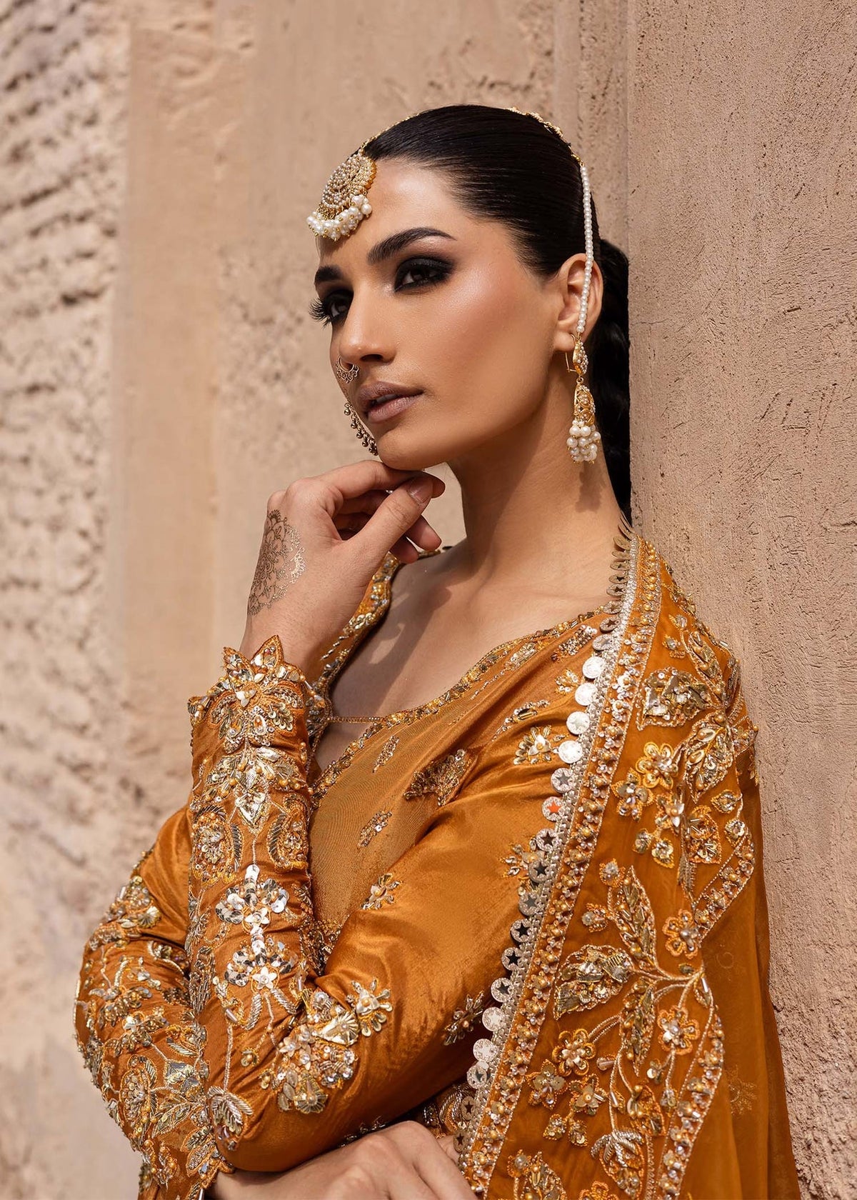 Akbar Aslam | Dastaan Luxury Formals | Zarmisha